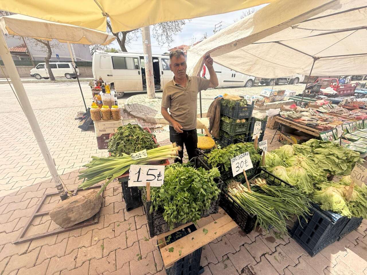 Konya pazarlarında etiket şaşkınlığı! Çoğu yarım yarım satılıyor 28